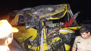 Agra-Lucknow Expressway Accident: 7 Dead, 46 Injured After Bus Collides With Car In UP’s Etawah
